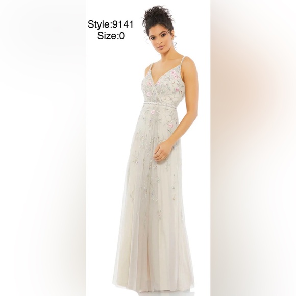 A-line dress with embroidery and beading - Picture 1 of 3